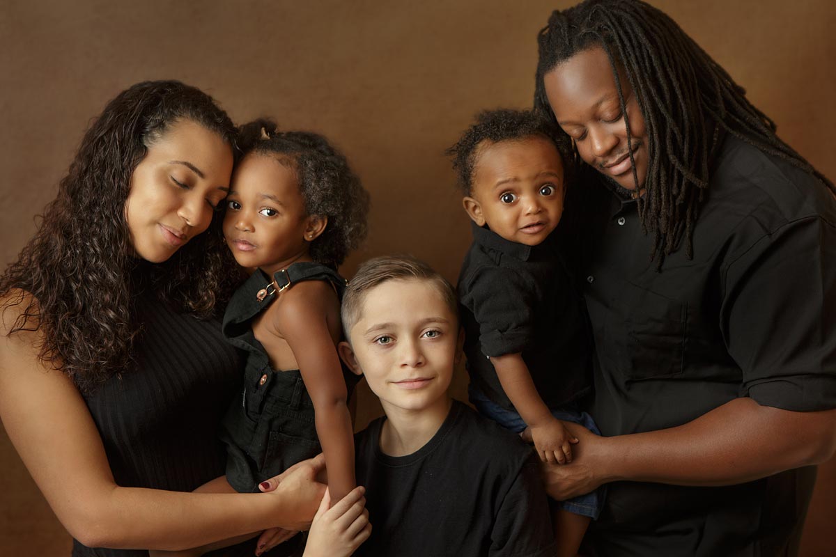 familienshooting-weihnachten-berlin-minimalistiche-bilder