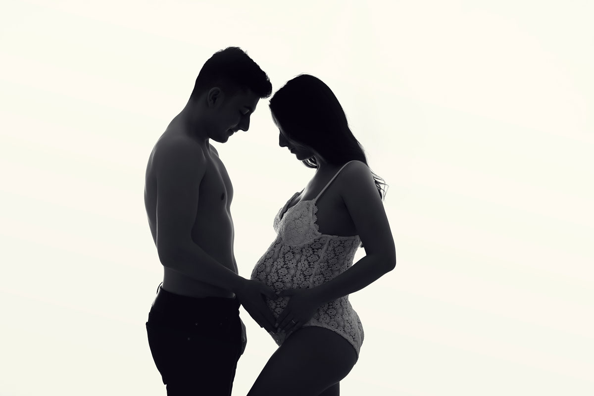 Schwangerschaft-fotoshooting-in-Berlin-mit-Partner