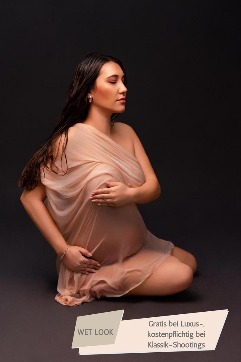 Babybauch-Shooting-Studio-Berlin-wet-look